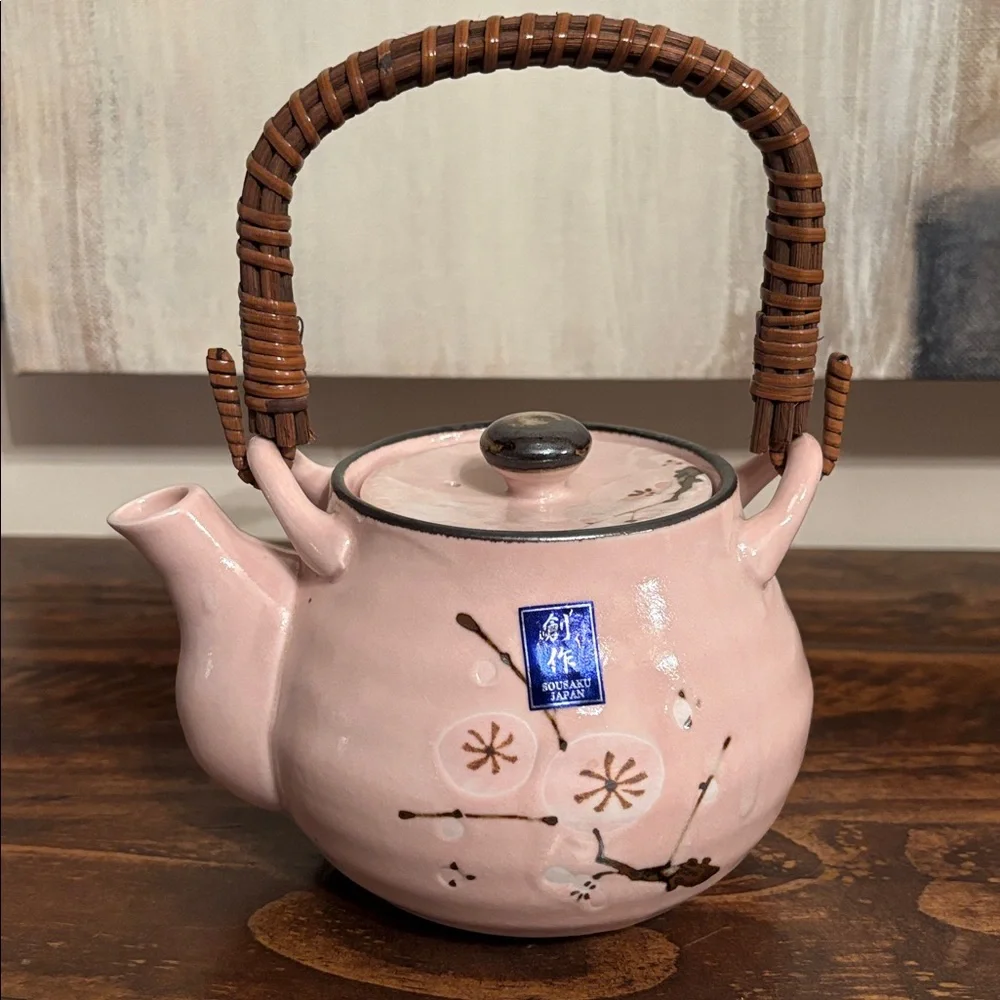 Vintage Sousaku Japan Ceramic Pink Teapot Cherry Blossoms Bamboo Handle - Picture 8 of 8